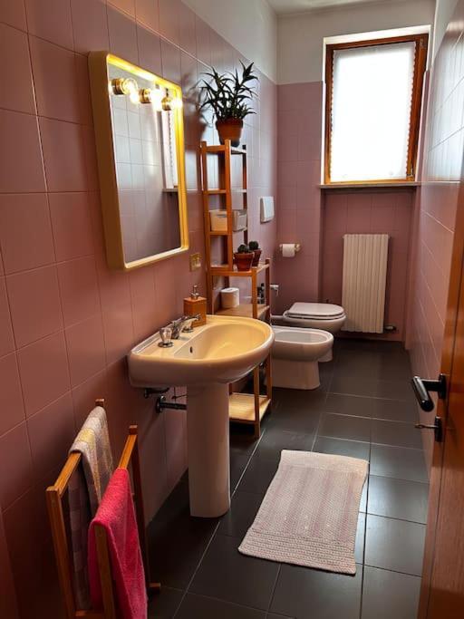Near Town Centre And Lake - Le Colombe Bardolino Exterior foto